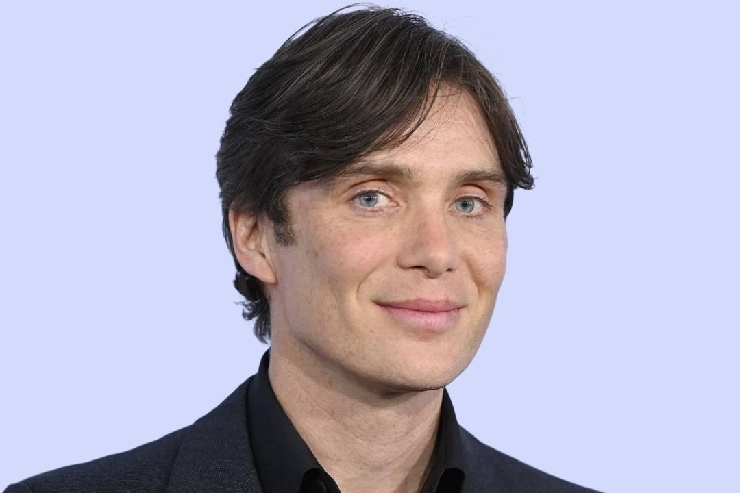 Sao phim 'Oppenheimer' tiet lo cuon sach cam dong, dau long hinh anh