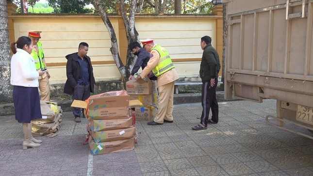 thực phẩm không nguồn gốc ảnh 1 thuc pham khong nguon goc anh 1