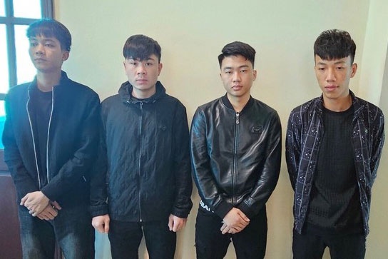 Bat 7 bac si dom lua dao hang tram trieu dong hinh anh