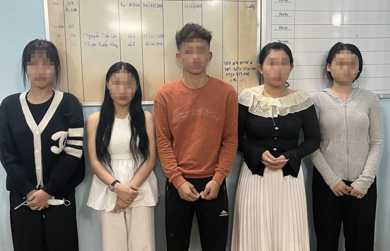 Karaoke Diamond,  Stylish anh 1