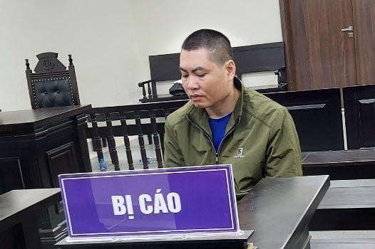 Dung tuyp sat danh doi phuong vi bi doi tien thua bac hinh anh