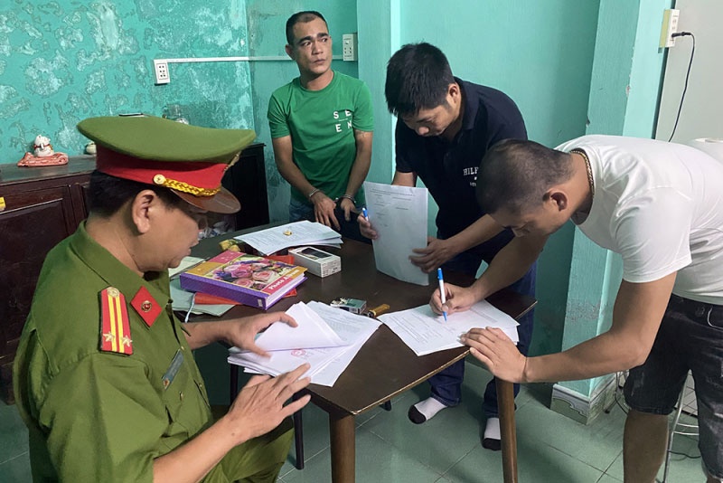 Tran ap toi pham tin dung den thoi diem giap Tet hinh anh