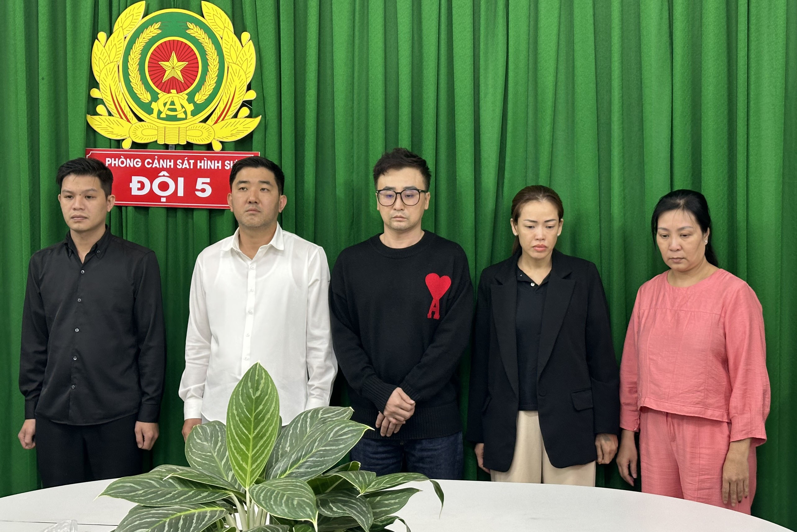 Triet pha nha hang 'thac loan' cua gioi an choi Han Quoc o TP.HCM hinh anh