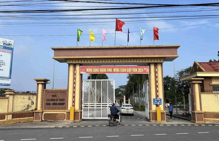 Giao vien day lai xe vi pham nong do con bi phat 35 trieu dong hinh anh