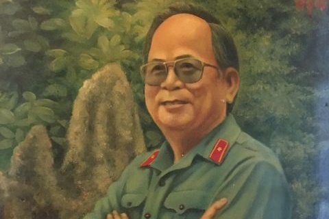 Nha van Ho Phuong - Co da ve troi van xanh non hinh anh