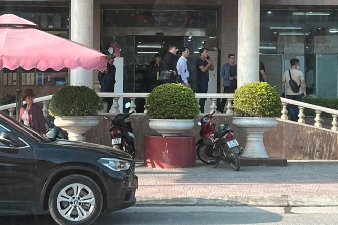 Canh sat co mat o Hai Ha Petro, doanh nghiep no thue gan 1.800 ty dong hinh anh