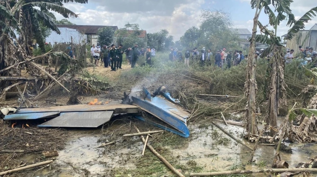 Bo Quoc phong thong tin ve vu may bay quan su roi o Quang Nam hinh anh