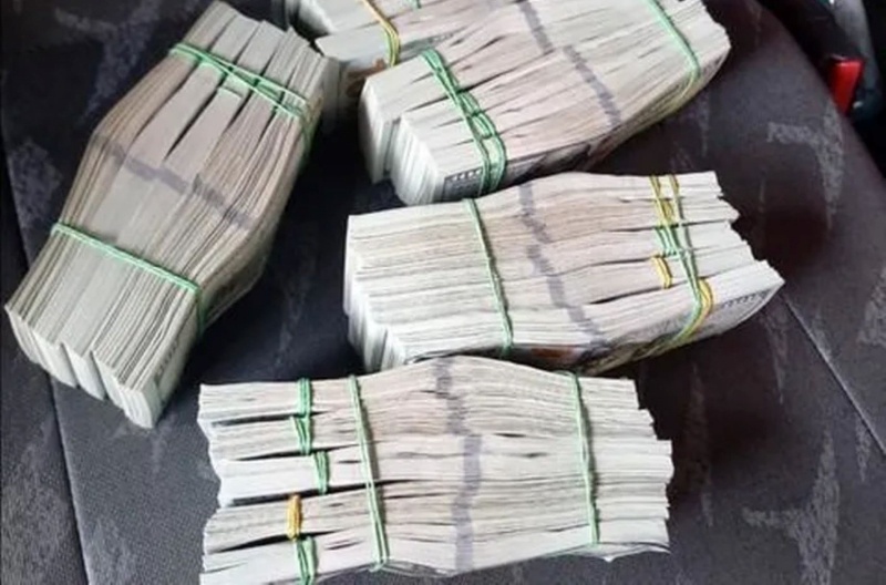 Vận chuyển USD,  Cửa khẩu ảnh 1 Van chuyen USD,  Cua khau anh 1