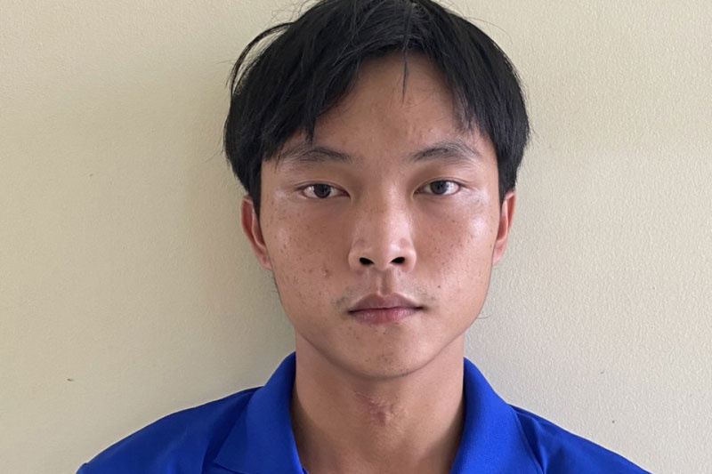Nam cong nhan 17 lan trom tien tu vi dien tu cua dong nghiep hinh anh