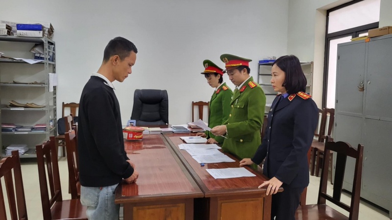 Tài xế xe cẩu ảnh 1 Tai xe xe cau anh 1