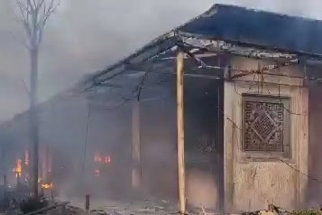 Chay chua Phat Quang o Ha Nam hinh anh