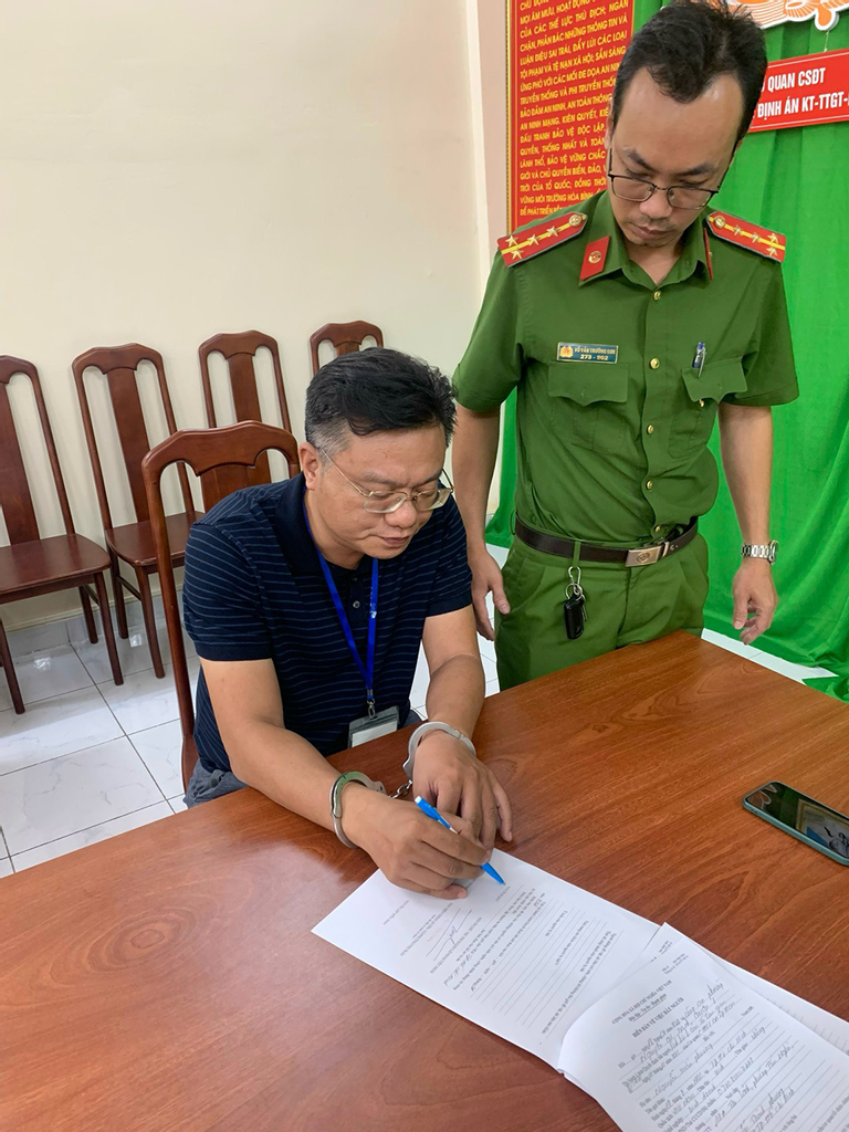 Trung tam TP.HCM anh 1