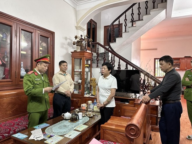 Bat tam giam mot nu hieu truong truong mam non o Ha Noi hinh anh