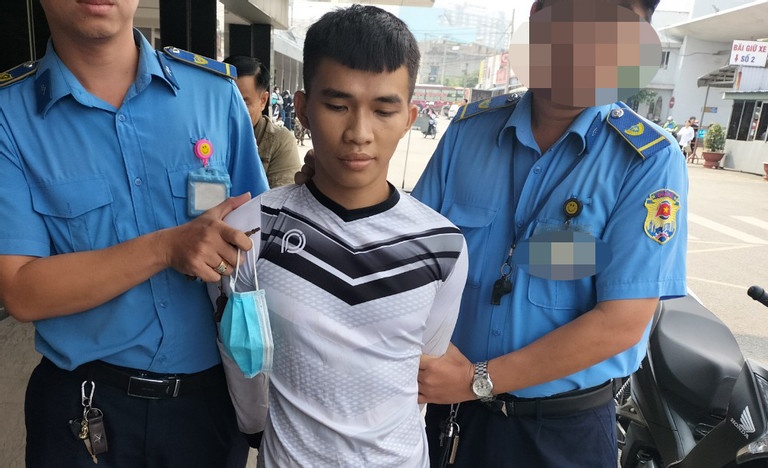 Bat duoc pham nhan boi qua song, tron khoi trai giam My Phuoc hinh anh