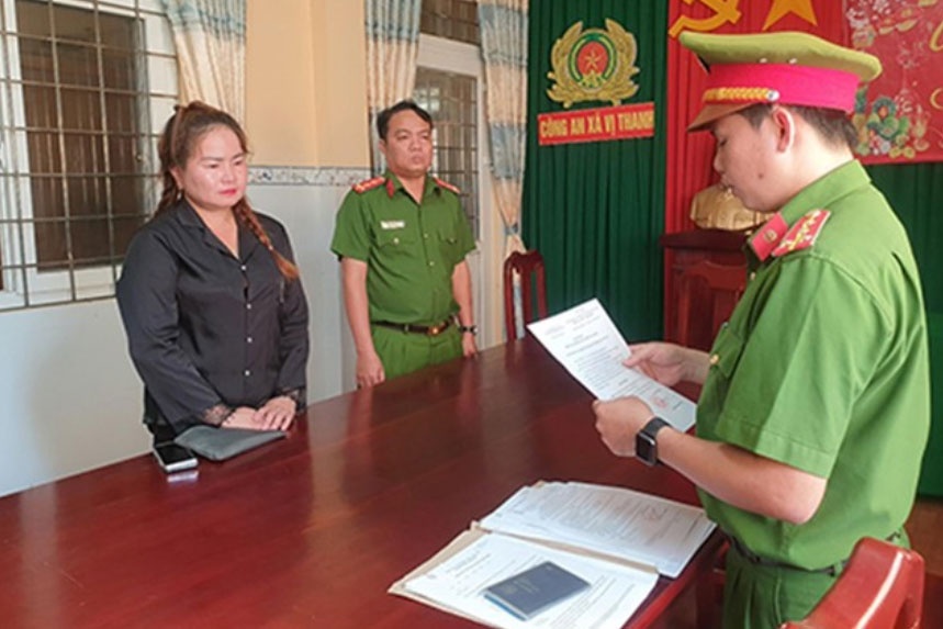 Bat nu Viet kieu lua dao hon 100 nguoi co nhu cau sang Han Quoc hinh anh