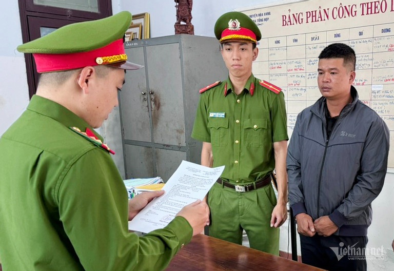 Xe khách lao xuống vực,  Xe khách Quỳnh Hương ảnh 1 Xe khach lao xuong vuc,  Xe khach Quynh Huong anh 1