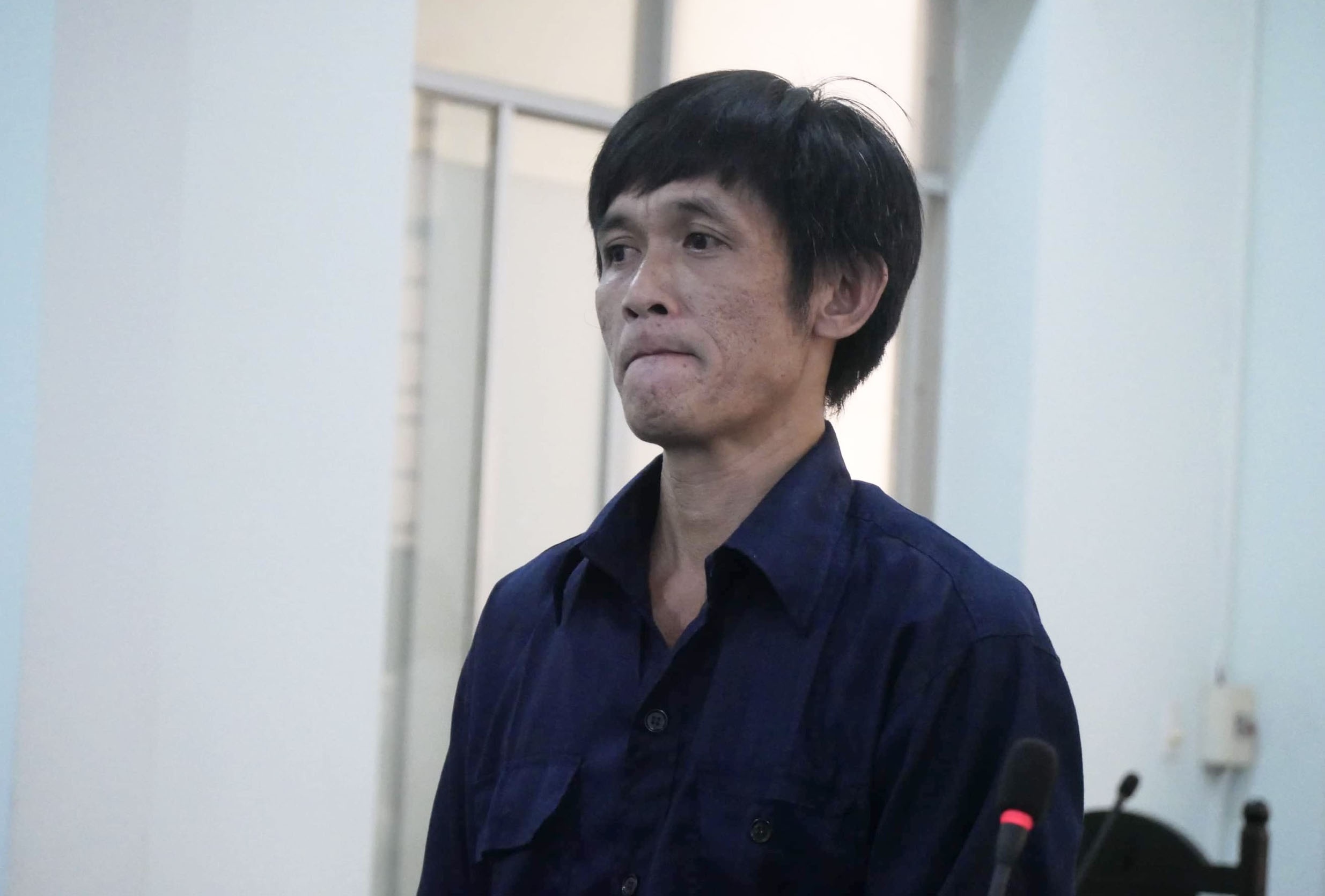Vi pham nong do con con danh CSGT, nguoi dan ong lanh an 12 thang tu hinh anh