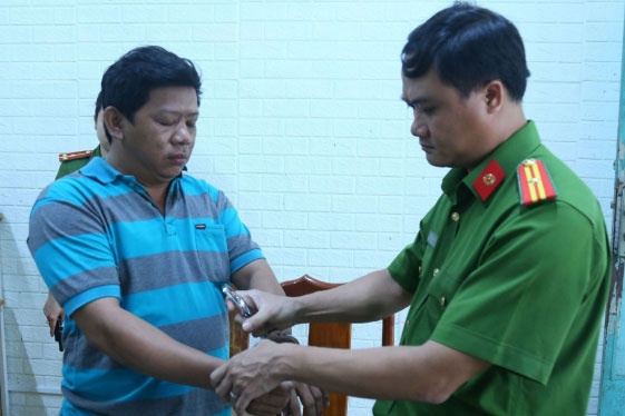 Bat tam giam giam doc va nhan vien cong ty bat dong san o Binh Duong hinh anh