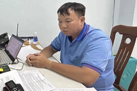 Bat giu doi tuong gia cong an nhan tien 'chay an' hinh anh