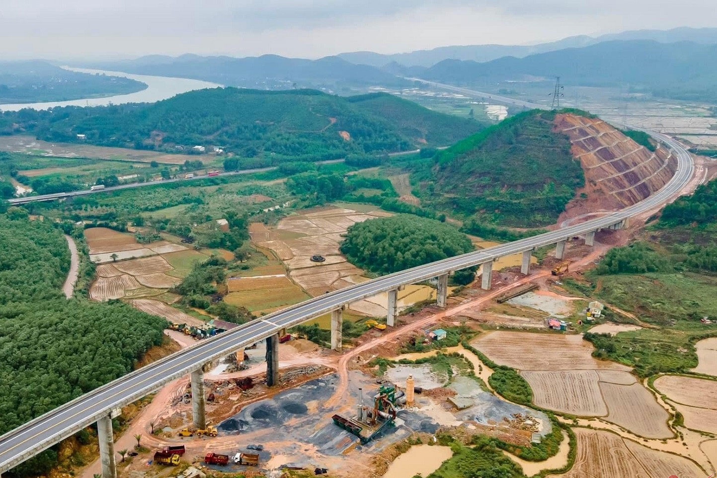 Giat minh so vu tai nan tren cao toc Cam Lo - La Son sau hon 1 nam hinh anh