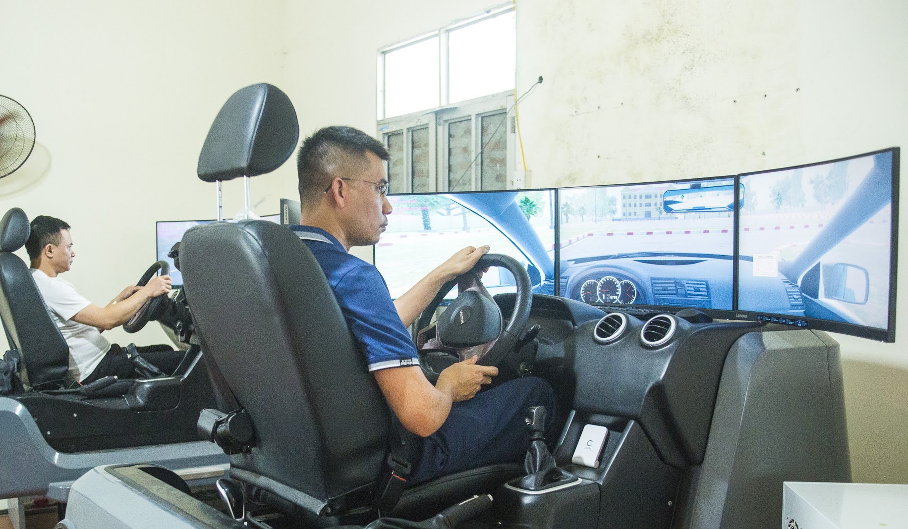 De xuat dua giay phep lai xe hang B1, B2 ve cung hang B hinh anh