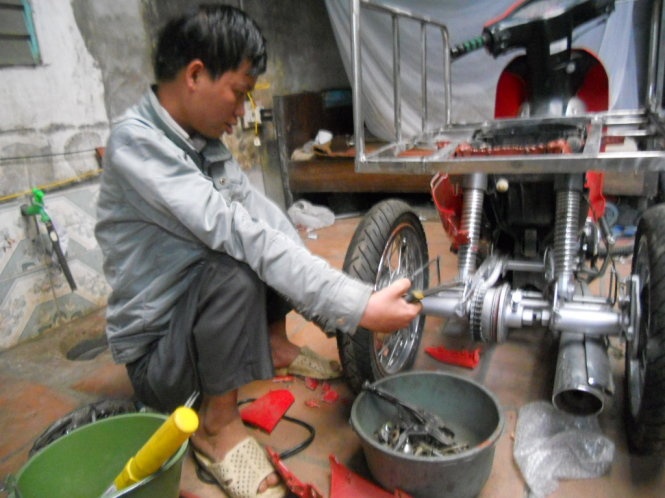 Nhung chang trai  tat nguyen khong dau hang so phan hinh anh