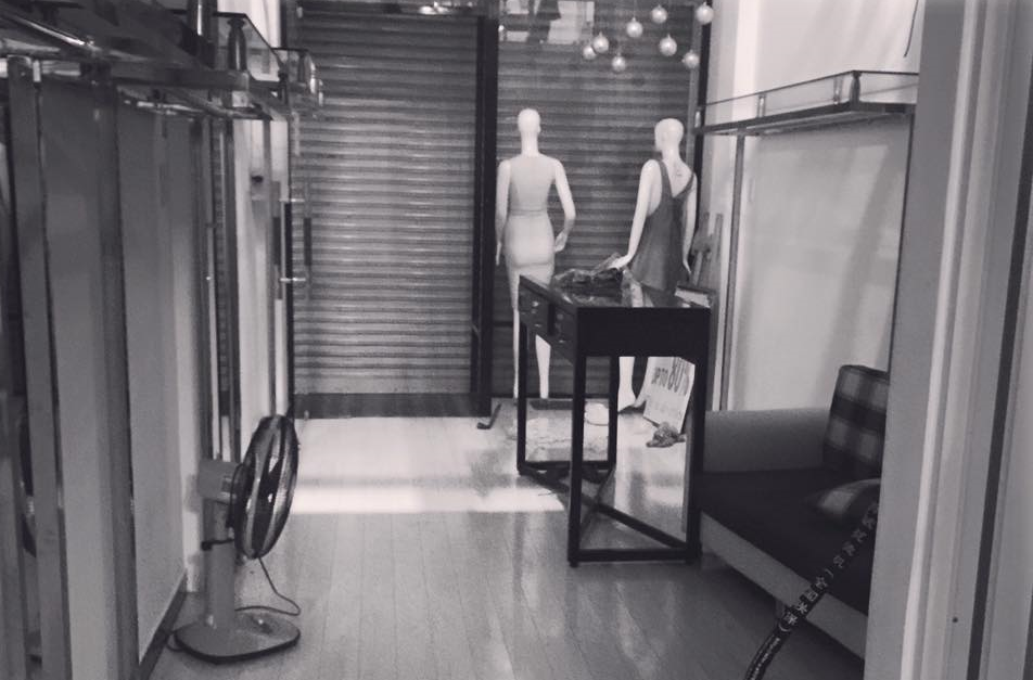 Cua hang thoi trang cua hot girl Sai thanh bi trom cuom sach hinh anh