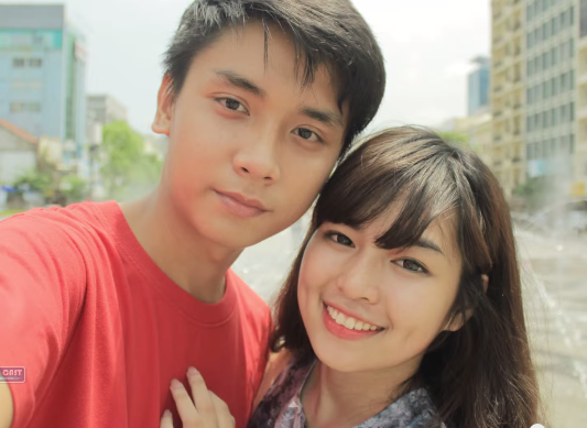 Clip tinh yeu lang man cua cap doi 9X Sai thanh hinh anh