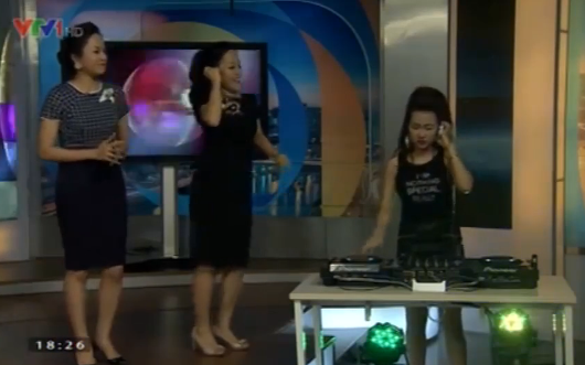 Clip DJ Trang Moon bieu dien ban See you again hinh anh