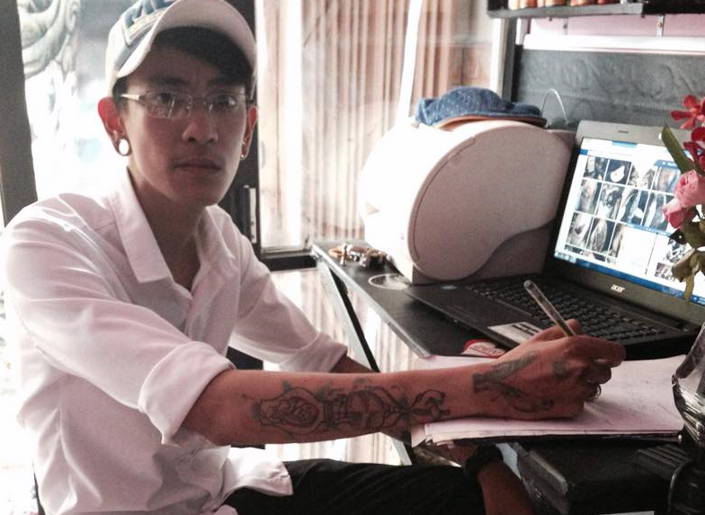 Chan dung chu tiem xam 9X co bang hieu doc nhat vo nhi hinh anh