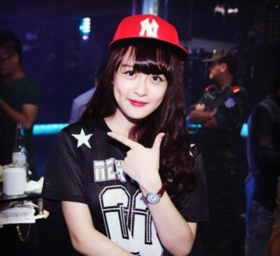 Hot girl Hai Phong co phong cach thoi trang sanh dieu hinh anh