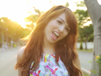 Clip mashup My Everything va Yeu khong nghi phep hinh anh