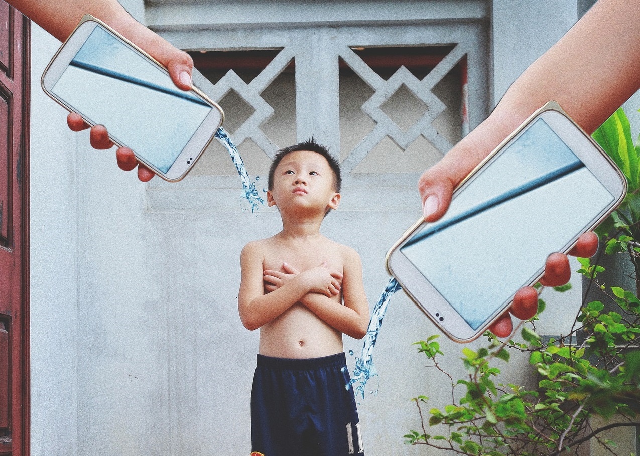 Bo anh 'Em be cong nghe' gui gam tam su nuoi day con tre hinh anh