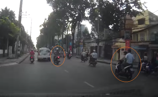 Dan mang chia se clip cuop giat tai duong pho Sai Gon hinh anh