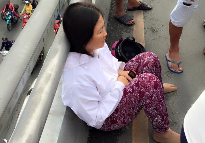 Nu DJ tim me trong tai nan xe Phuong Trang hinh anh