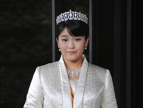 Cong chua Nhat Ban giau than phan quyen quy di du hoc hinh anh