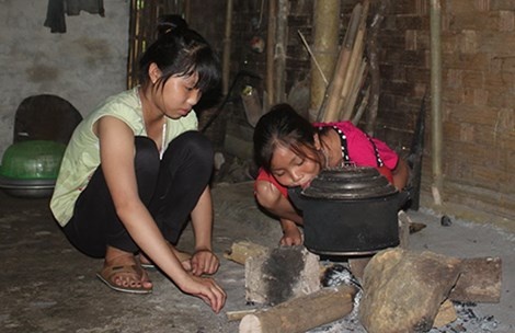 Di chan vit duoc tra cong bang trung hinh anh