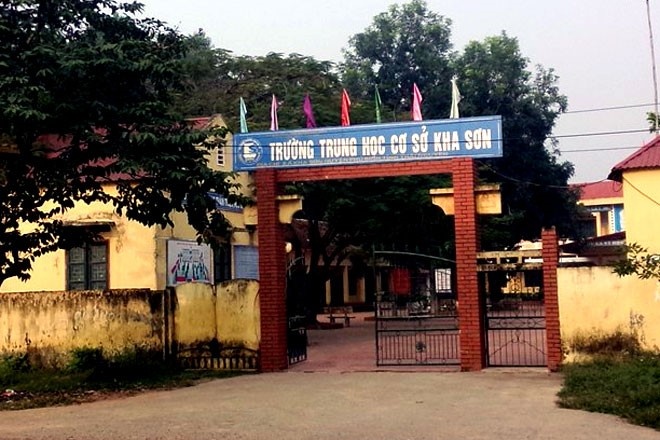 Vu nu sinh lop 8 bi danh: Dinh chi cong tac ban giam hieu hinh anh