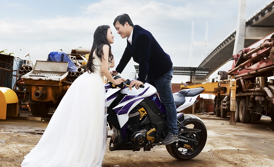 9X vuot 160 km dua nguoi yeu di hoc hinh anh