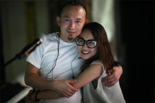 Nhac si Quoc Trung day con gai tranh bi xam hai tinh duc hinh anh