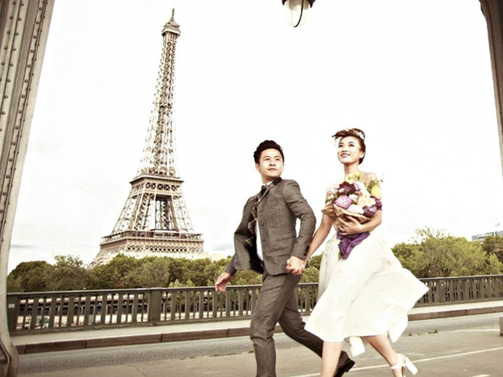Anh cuoi 'Chuyen tinh Paris' cua cap thac si Viet hinh anh