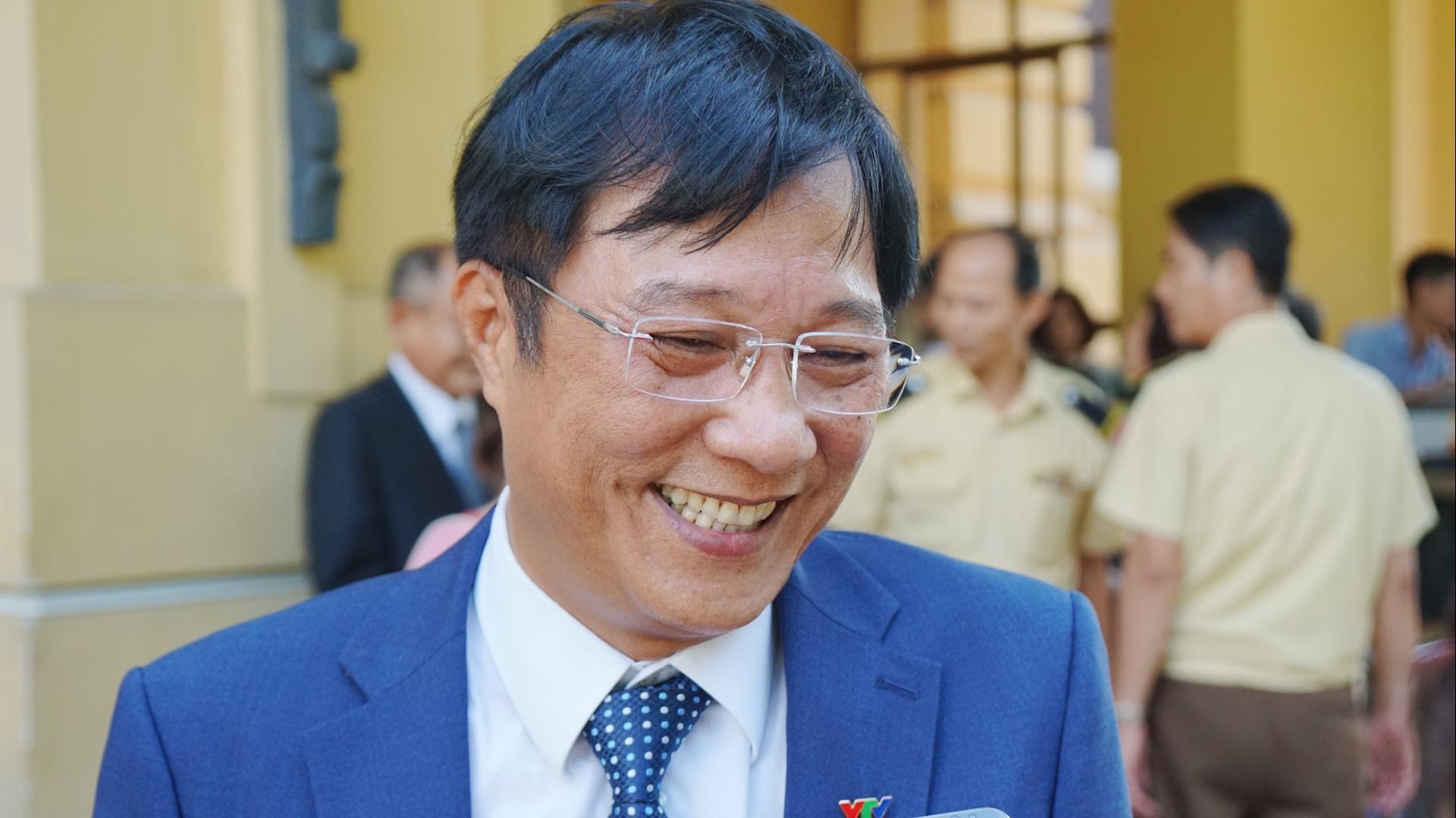 NSND Trong Trinh da tieu tien cat-xe vai xe om 3 giay nhu the nao? hinh anh