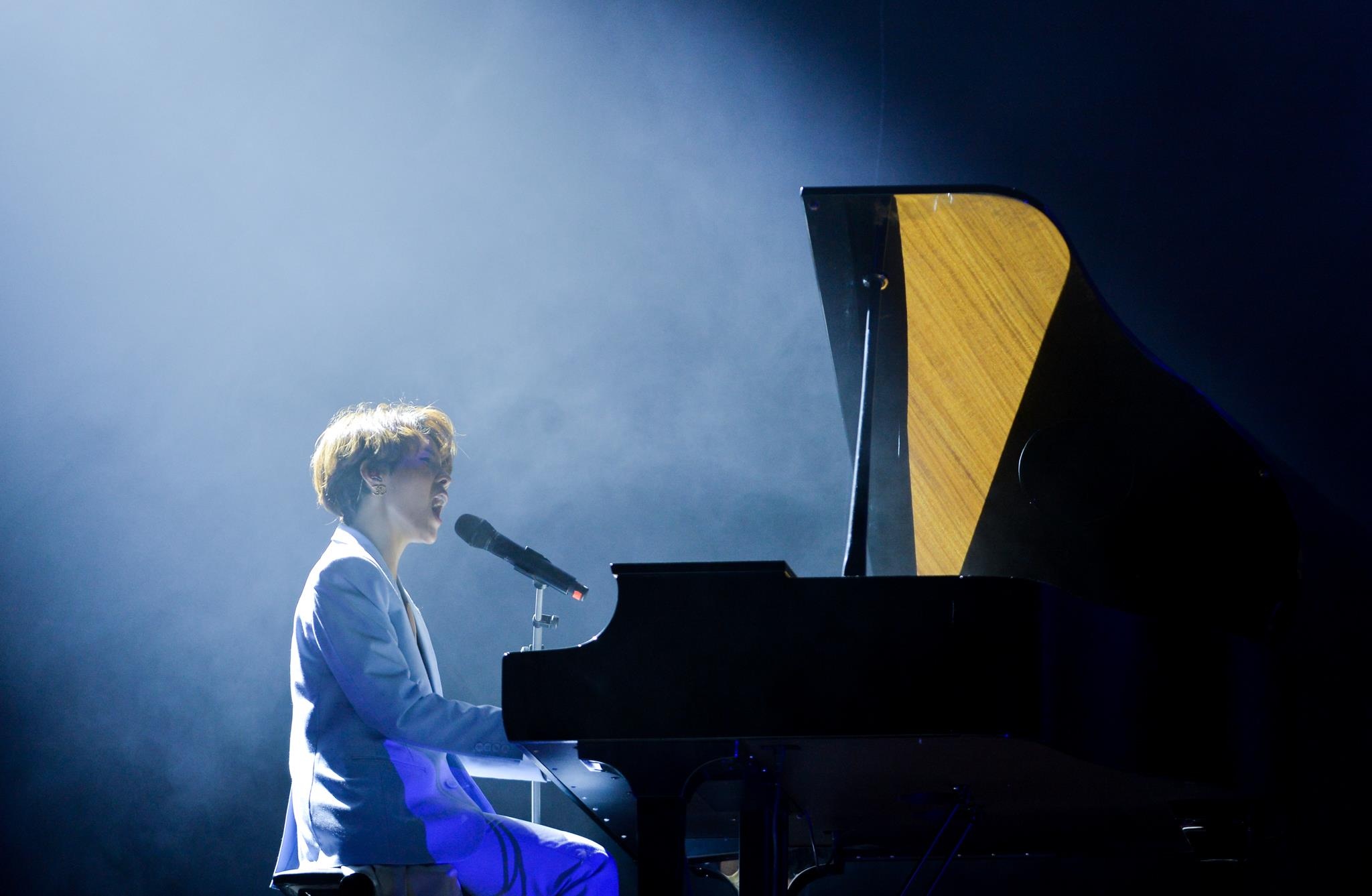 Show Vu Cat Tuong tai Ha Noi anh 2