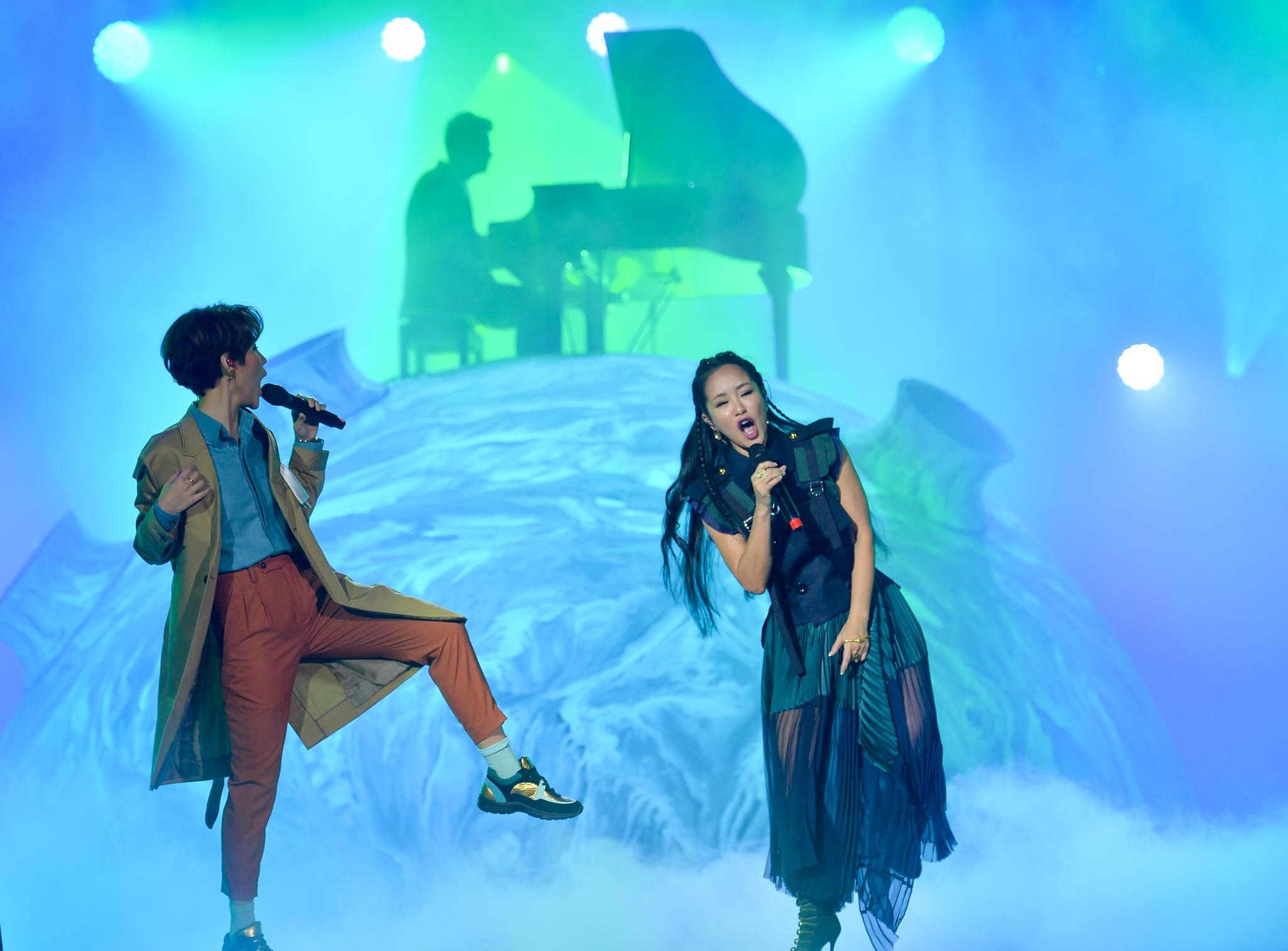 Show Vu Cat Tuong tai Ha Noi anh 4