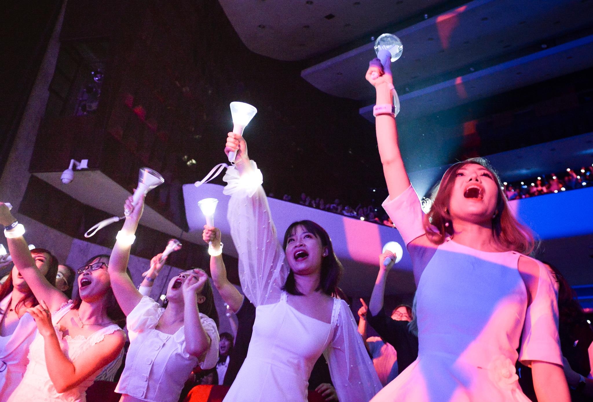 Show Vu Cat Tuong tai Ha Noi anh 8