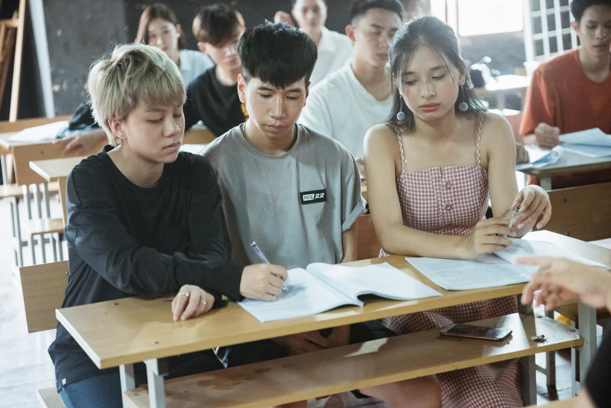 Bao Han Ve nha di con quay tro lai truong hoc anh 3