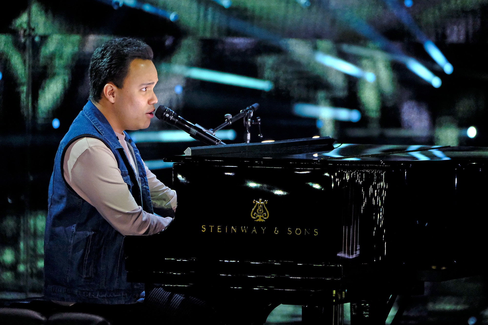 Chang trai mu tu ky tro thanh quan quan America's Got Talent 2019 hinh anh