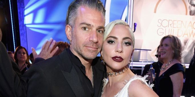 Lady Gaga tinh tu ben trai la o Miami anh 2
