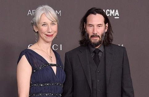 Keanu Reeves bi mat hen ho trong nhieu nam hinh anh