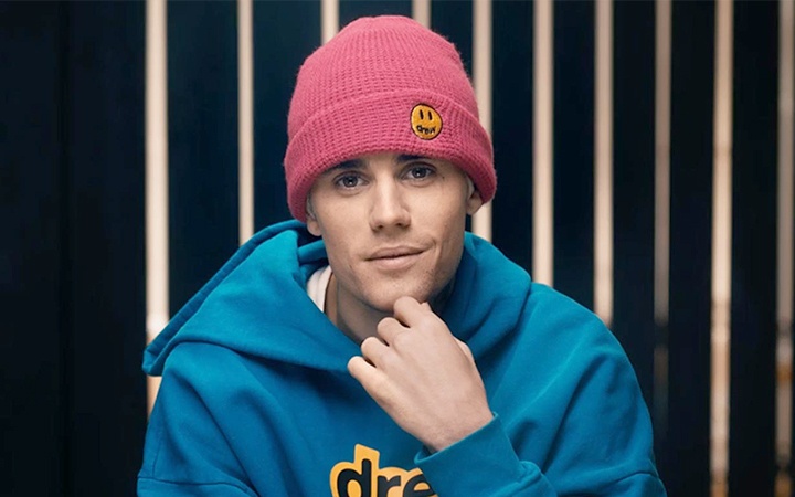 Justin Bieber gop tien cho Vu Han hinh anh